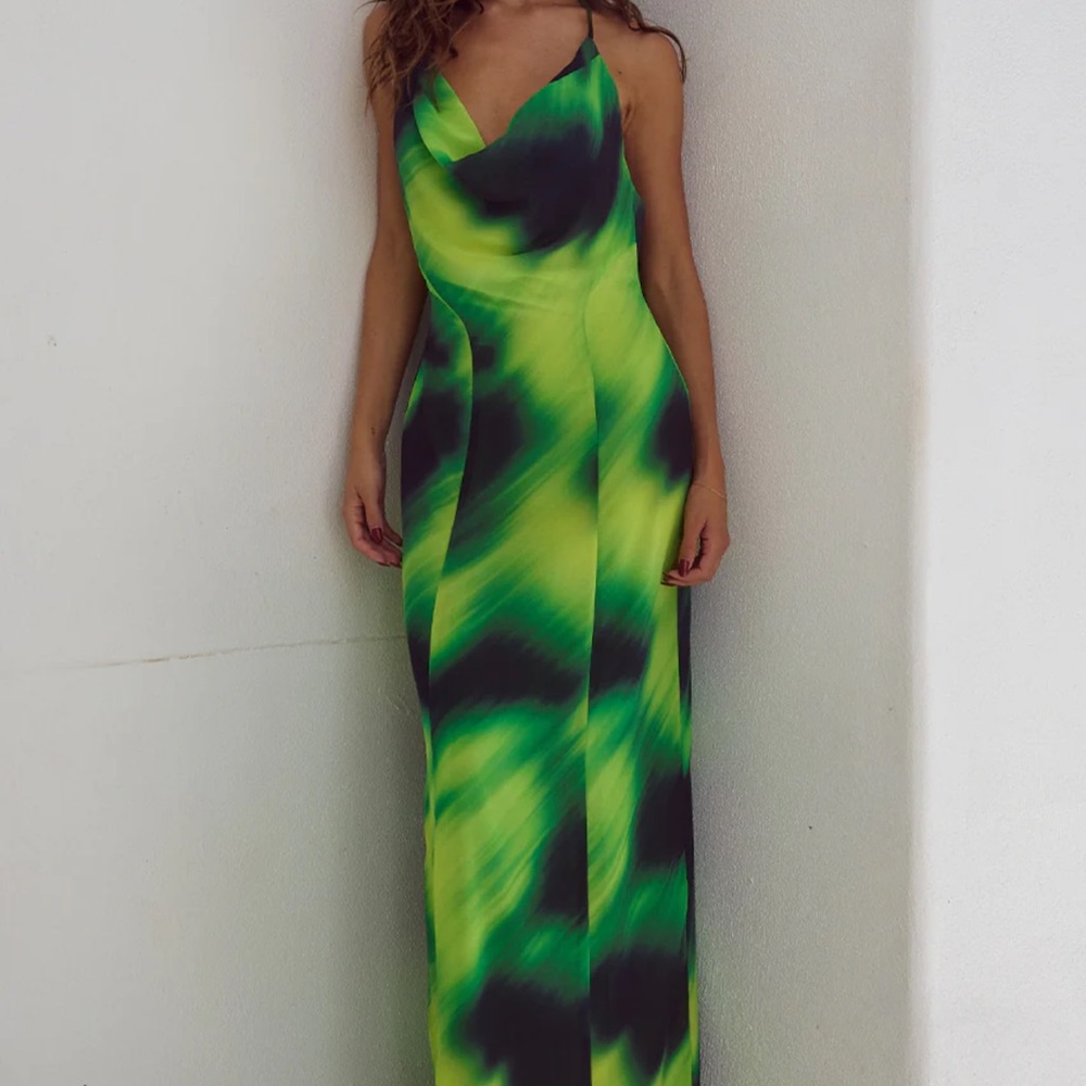 ANISSA MAXI DRESS - LOTUS PRINT